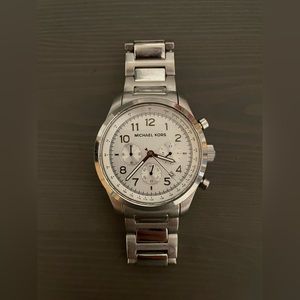 Men’s Michael Kors watch - Silver - Battery Operated